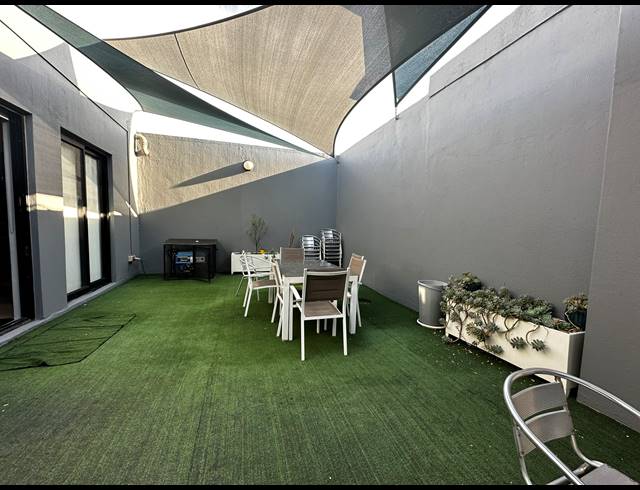 528M² OFFICE FOR SALE IN SUNNINGHILL